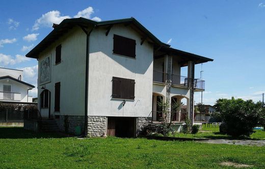 Villa in Montignoso, Provincia di Massa-Carrara