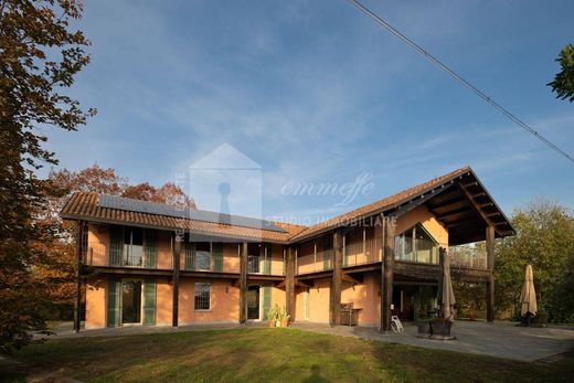 Villa in Azzano d'Asti, Provincia di Asti