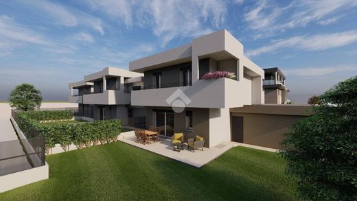 Villa in Lainate, Milan