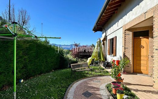 Villa in Monticello Brianza, Provincia di Lecco
