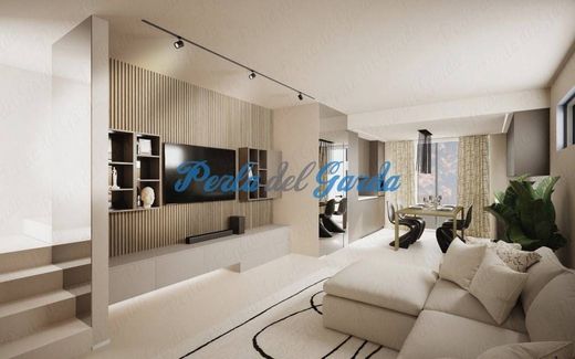 Villa Castelnuovo del Garda, Verona ilçesinde