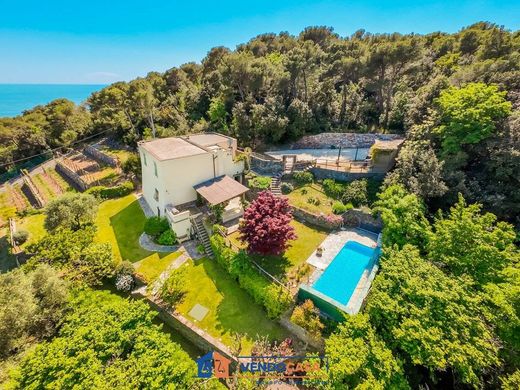 Villa in Finale Ligure, Provincia di Savona