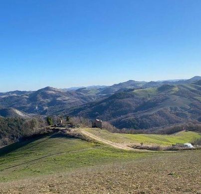 郊区住宅  Urbania, 佩萨罗乌尔比诺省