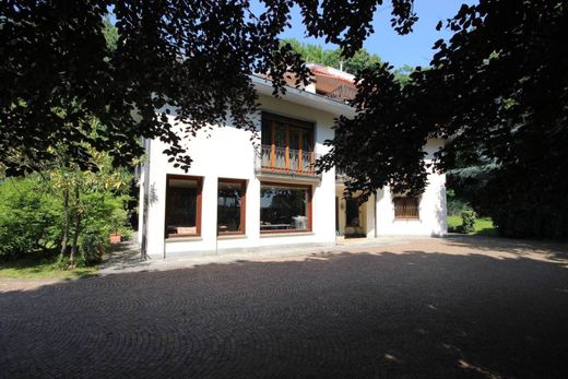 Villa in Merate, Provincia di Lecco