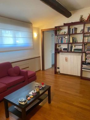Apartment in Milan, Lombardy
