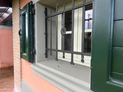 Casa di lusso a Empoli, Firenze