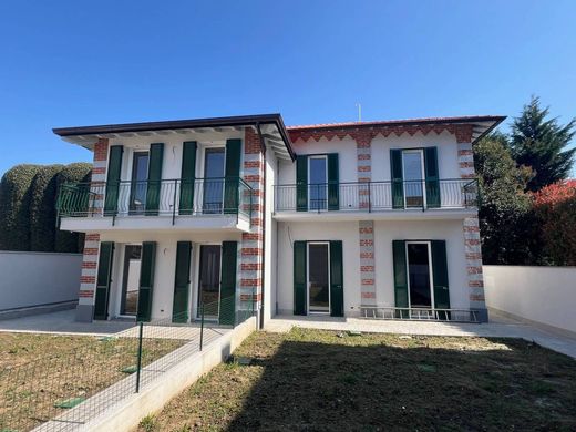 Вилла, Merate, Provincia di Lecco