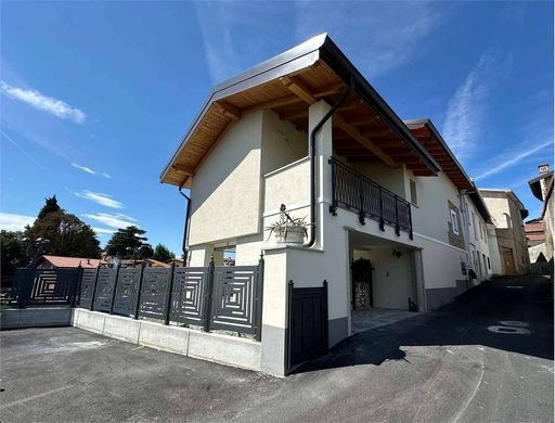 Βίλα σε Oleggio, Provincia di Novara