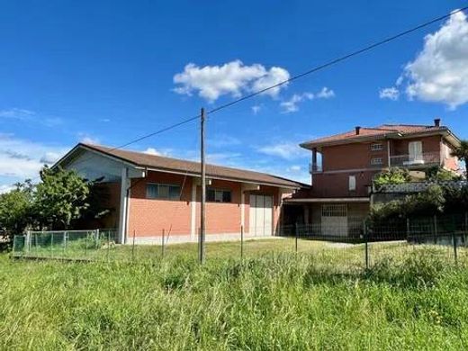 Villa in Costigliole d'Asti, Provincia di Asti