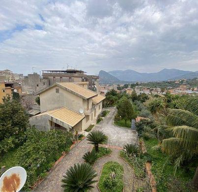 Villa a Carini, Palermo