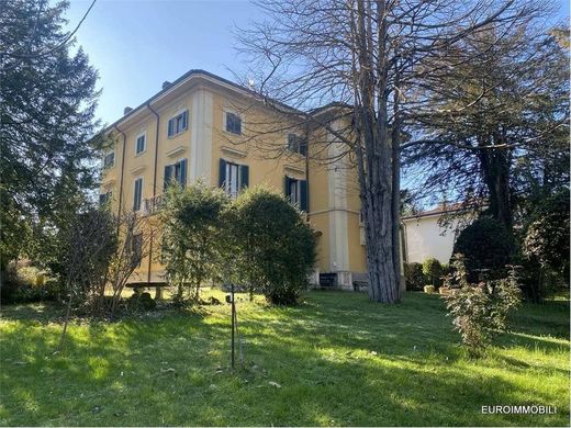 Villa in Traversetolo, Provincia di Parma