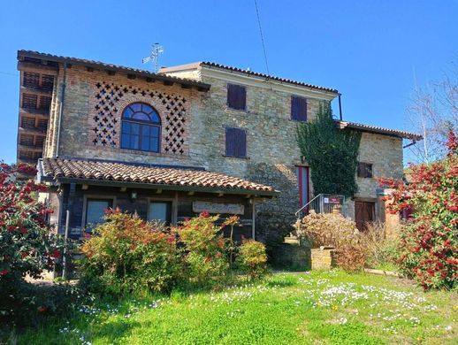 Country House in Alta Val Tidone, Provincia di Piacenza