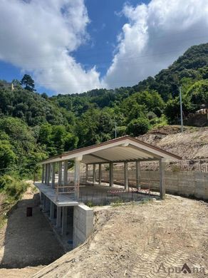 Villa in Massa, Provincia di Massa-Carrara