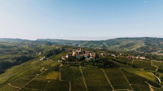 Βίλα σε Alba, Provincia di Cuneo