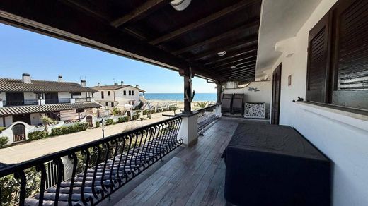 Apartment in Ardea, Rome