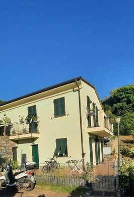 Willa w Chiavari, Provincia di Genova