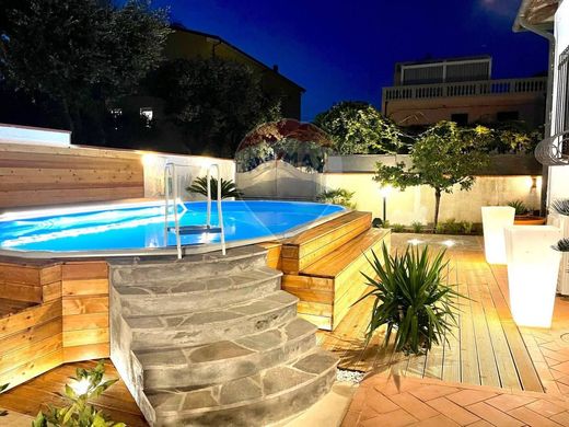 Villa - San Vincenzo, Provincia di Livorno