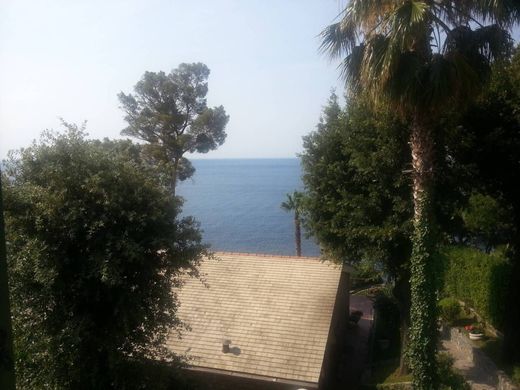 Villa a Pieve Ligure, Genova