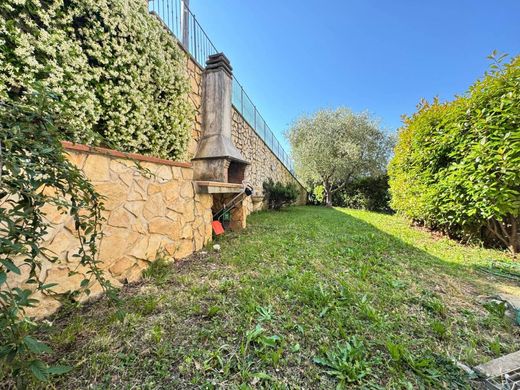 Villa in Vaiano, Provincia di Prato