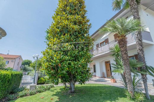 Villa a Fano, Pesaro e Urbino