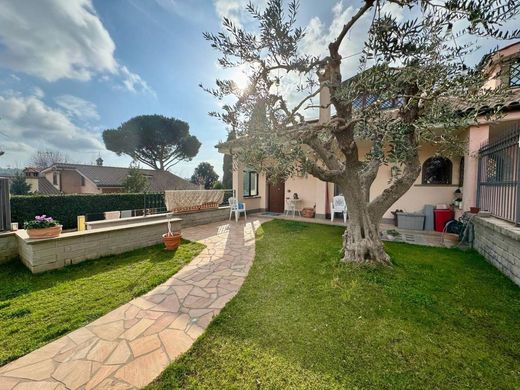 Villa in Rocca di Papa, Rome