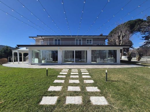 Вилла, Pentone, Provincia di Catanzaro