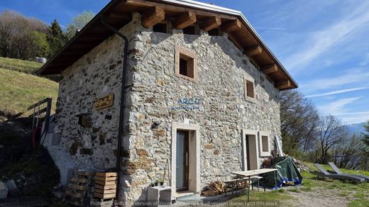 Casa de campo en Arco, Trento