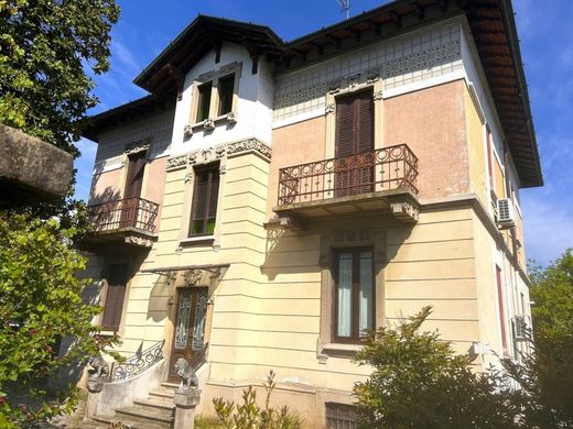 Villa in Paderno Dugnano, Mailand