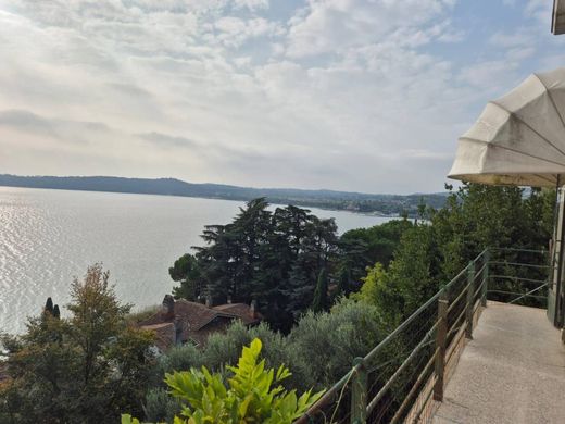 Villa in Padenghe sul Garda, Provincia di Brescia