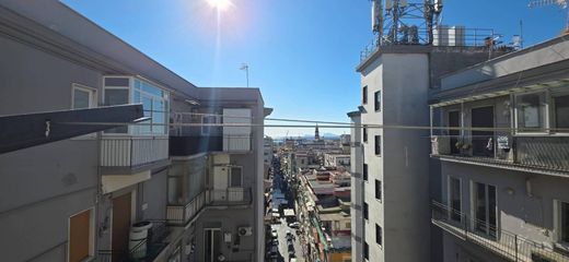 펜트하우스 / 나폴리, Napoli