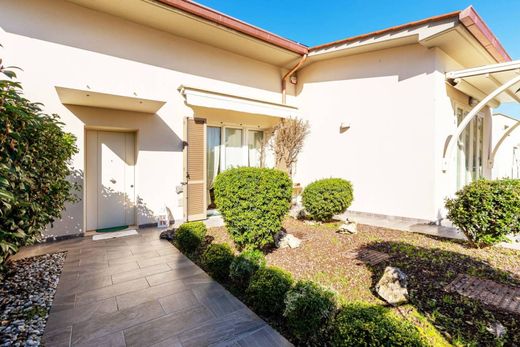 Villa a Campi Bisenzio, Firenze