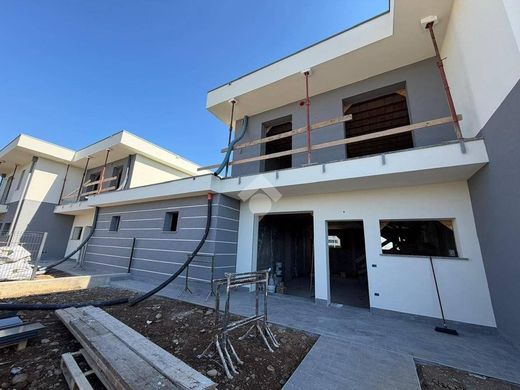 Villa in Urgnano, Provincia di Bergamo