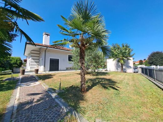 Вилла, Saluzzo, Provincia di Cuneo