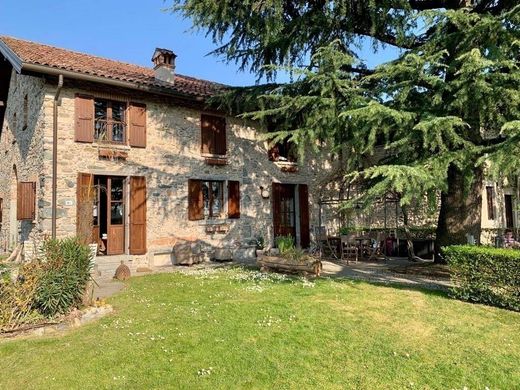 Luxury home in Orsenigo, Provincia di Como