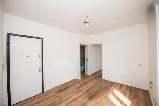 아파트 / 밀라노, Città metropolitana di Milano