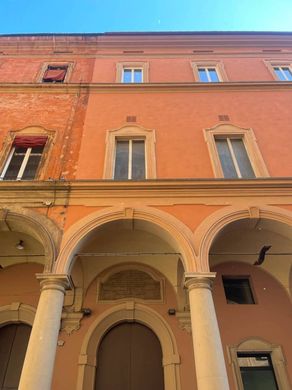 Appartamento a Bologna, Emilia-Romagna