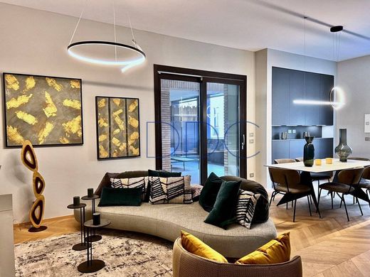 아파트 / 토리노, Torino