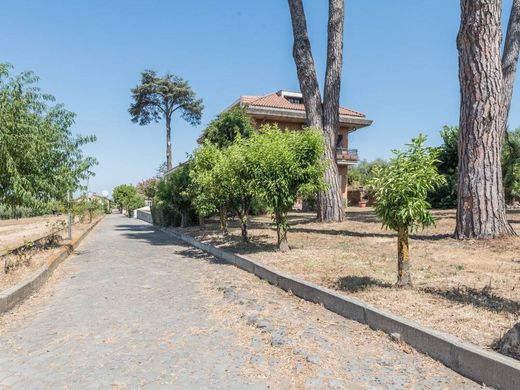 Villa in Albano Laziale, Rome