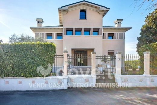 别墅  Brendola, 维琴察省