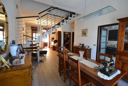 Villa a Cologno Monzese, Milano