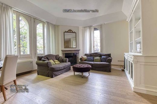 Apartment / Etagenwohnung in Bologna, Emilia-Romagna