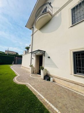 Villa in Marino, Rom