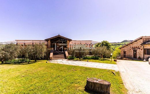 Appartamento a Camerino, Macerata