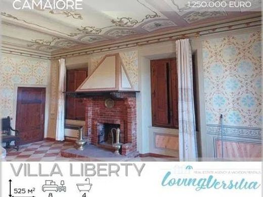 Villa a Camaiore, Lucca