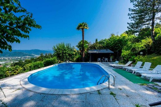 Villa - Capriolo, Provincia di Brescia