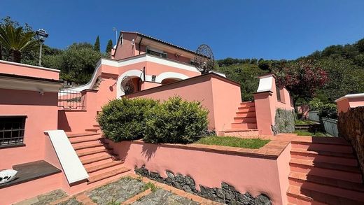 Villa à Celle Ligure, Savone