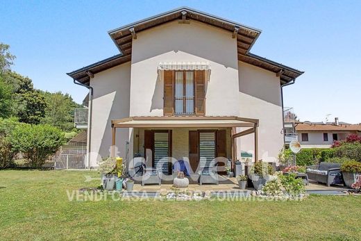 Villa in Brusimpiano, Provincia di Varese