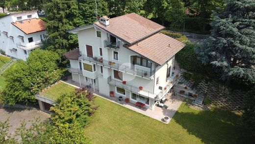 Villa in Rivoli, Turin