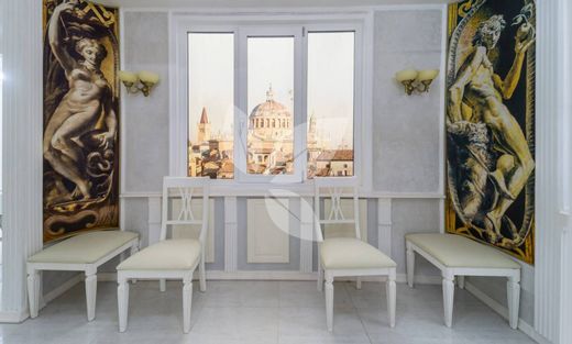 Piso / Apartamento en Parma, Provincia di Parma