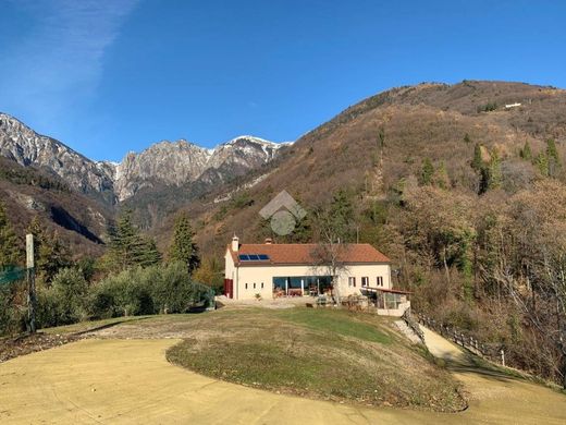 Villa in Crespano del Grappa, Provincia di Treviso